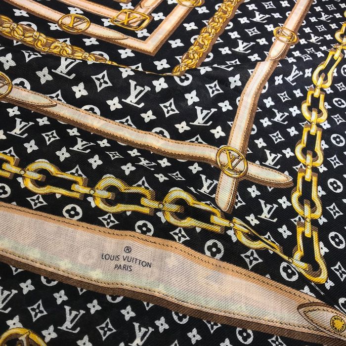 Louis Vuitton Scarf LV00089